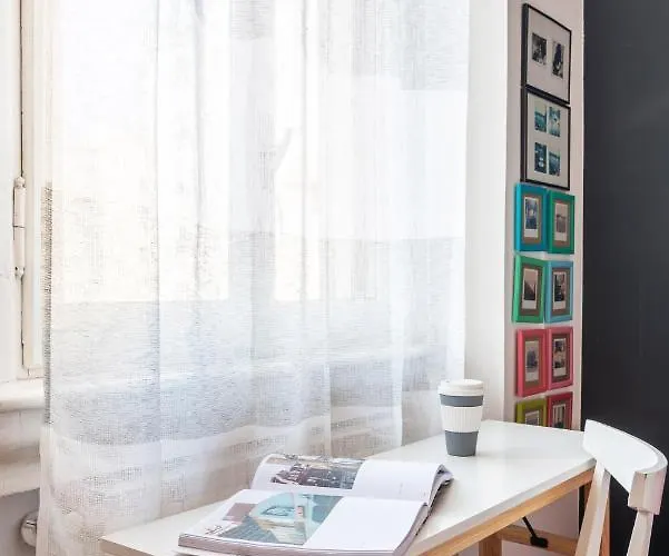Lodi Flexyrent Wifi Aircon Apartmán
